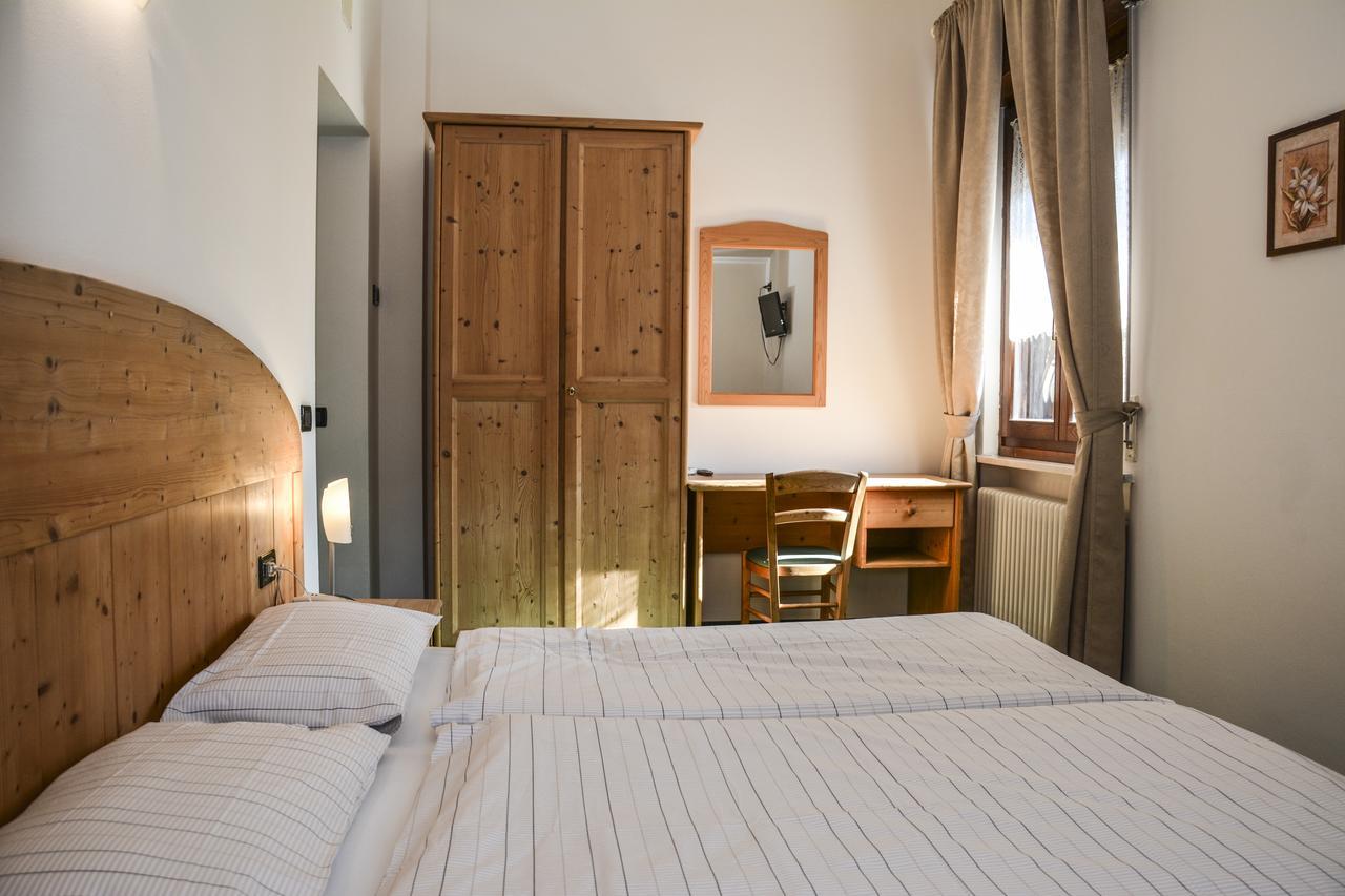 Albergo Mezzolago Luaran gambar