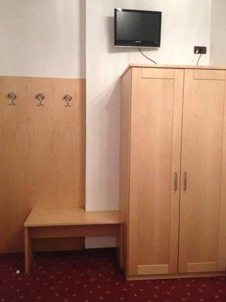 Albergo Mezzolago Luaran gambar