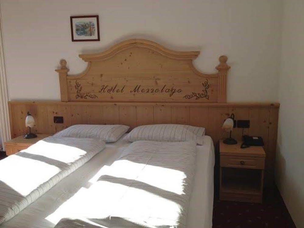 Albergo Mezzolago Luaran gambar