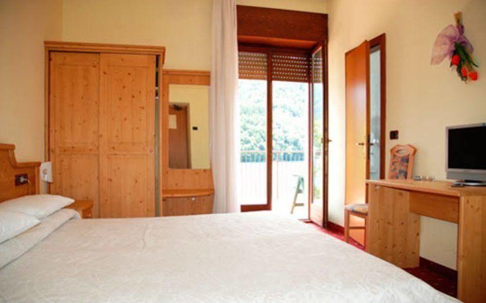 Albergo Mezzolago Luaran gambar