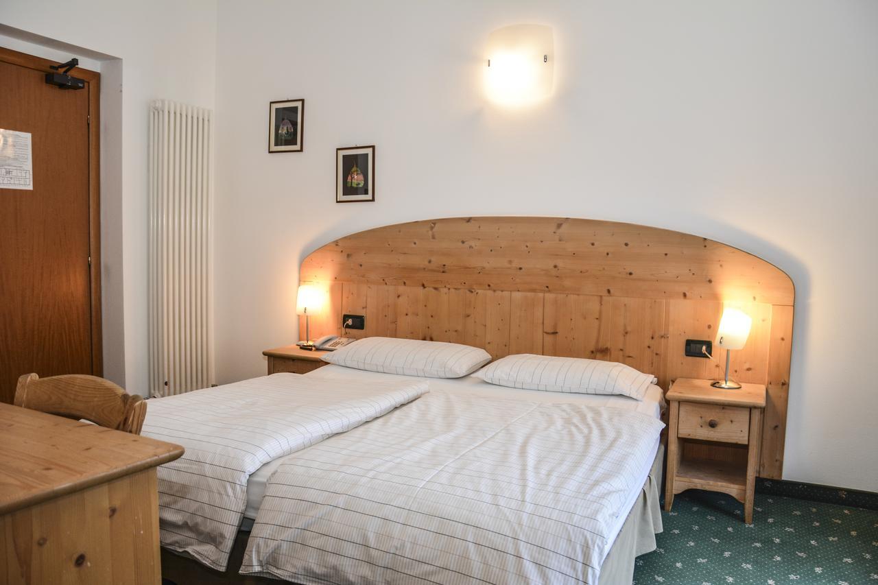 Albergo Mezzolago Luaran gambar